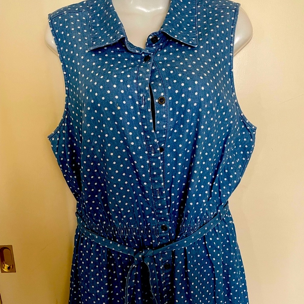 Blue and white polkadot dress - Picture 1 of 4